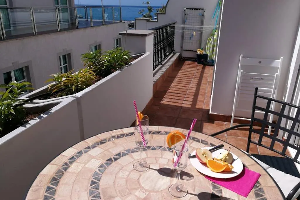 Apartment schöne Wohnung direkt am Meer mit Meerblick, WLAN Puerto De Mogan Spanien